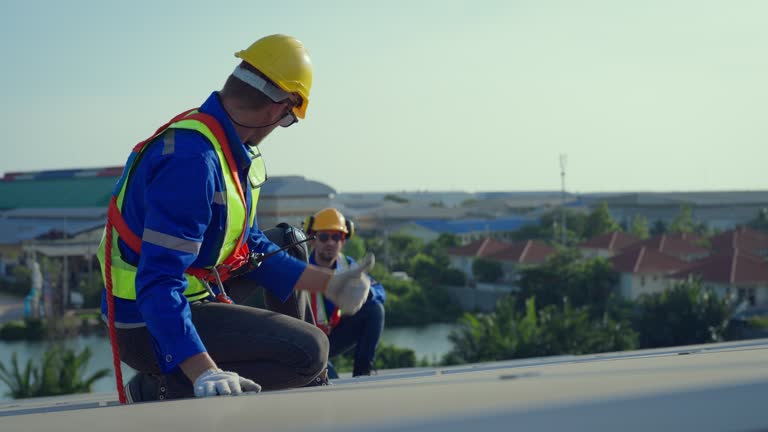 Best Emergency Roof Repair Services  in Hubbard, OH